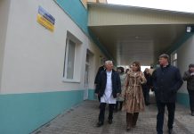 Віолета Лабазюк відвідала Волочиську територіальну громаду: нова швидка, медичні страховки та перша киснева станція в громаді