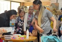 Щоденна допомога переселенцям від центру видачі при Хмельницькій обласній раді