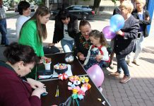 Запрацював літній читальний зал на майданчику перед обласною науковою бібліотекою