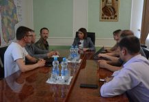 На Хмельниччину прибули представники американської гуманітарної організації «August Mission»