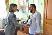 Історія Хмельницьких героїв, які врятували захисників з Маріуполя