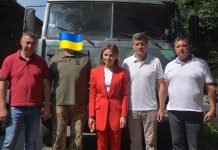 «Отримуємо від захисників звернення про допомогу – виконуємо» – під таким кредо працює штаб гуманітарної допомоги Хмельницької обласної ради