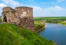 Знайомство з Хмельниччиною: Жванецький Замок