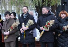 На Хмельниччині вшанували пам’ять жертв Голодомору