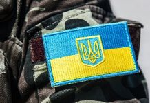 В Україні продовжили дію воєнного стану і мобілізацію