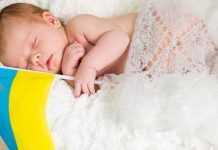 Як українцям оформити допомогу при народженні дитини під час перебування за кордоном