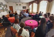 Літературно-мистецькі понеділки в обласній бібліотеці для юнацтва