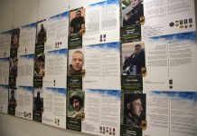 Впродовж місяця у Хмельницькому діятиме виставка «Полк АЗОВ – Янголи Маріуполя»