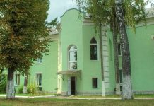 Знайомство з Хмельниччиною: Садиба Раціборовського у Деражні