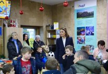 Віолета Лабазюк відвідала Центр підтримки переселенців міста Хмельницький «Я – Маріуполь»