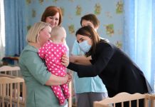 Турбота про майбутнє: Віолета Лабазюк відвідала будинок дитини