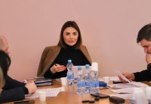 На засіданні комісії продовжили вивчення питання щодо використання коштів обласного бюджету