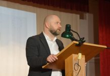 У Хмельницькому університеті управління та права імені Леоніда Юзькова вітали випускників