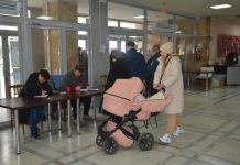 Центр видачі у театрі Старицького продовжує функціонувати у звичному режимі