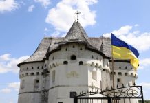 Перша молитва українською богослужбовою мовою у Покровській церкві-фортеці