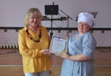 Подяки обласної ради − працівникам комунальних медичних закладів області