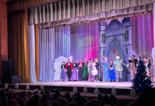 Облмуздрамтеатр імені Старицького гастролює з різдвяними виставами