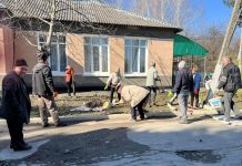 У Білогірському будинку-інтернаті для громадян похилого віку та осіб з інвалідністю провели толоку