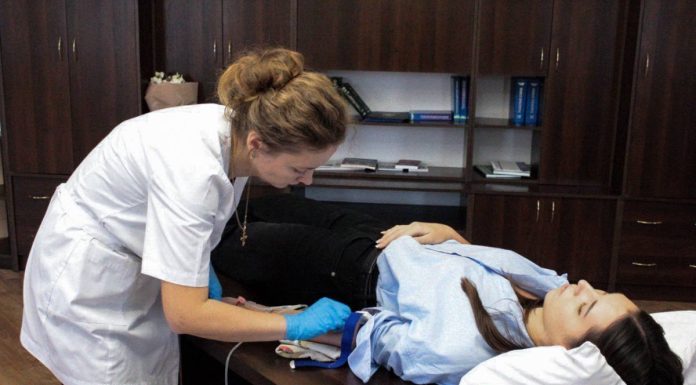 “Твоя кров може воювати. Стань донором”: працівники Хмельницької обласної ради долучились до національної кампанії