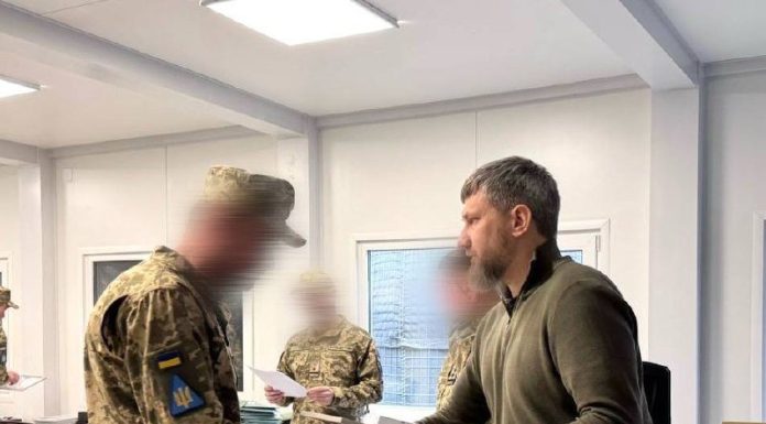 Герої, які творять історію своєї країни