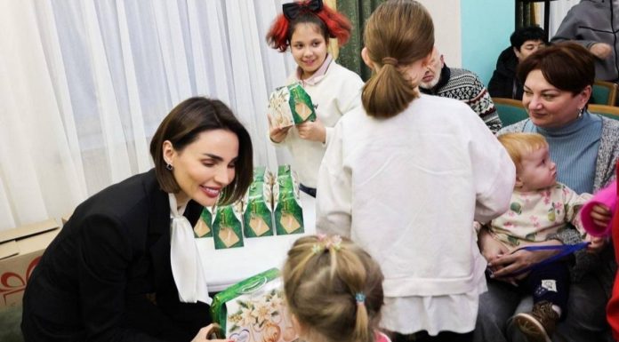 Дітвора Центру «Я – Маріуполь» отримала різдвяні подарунки