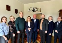 З метою забезпечення прав і потреб дітей, які перебувають у тимчасовій евакуації у Польщі