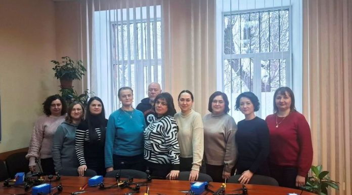 Волонтерський фронт. Хмельниччина: Хмельницький обласний центр науково-технічної творчості учнівської молоді