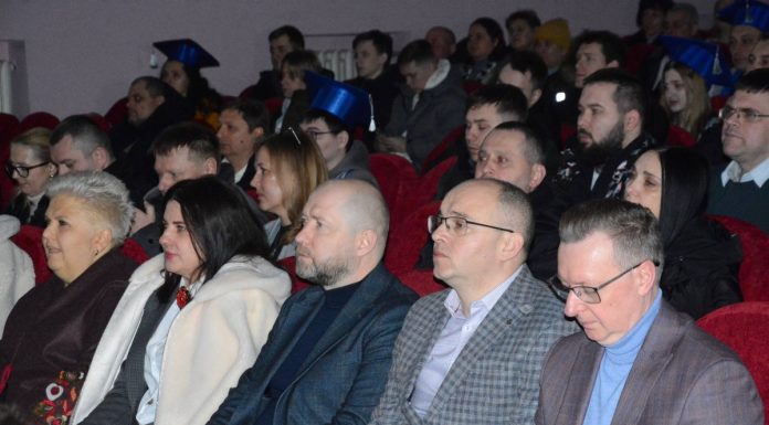 Більше 700 випускників отримали дипломи магістрів