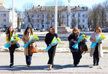 Представниці дипломатичних місій вшанували пам’ять Героїв