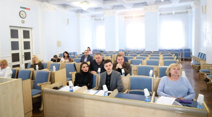 Перед членами балансової комісії звітували керівники закладів професійно-технічної освіти, що фінансуються з обласного бюджету