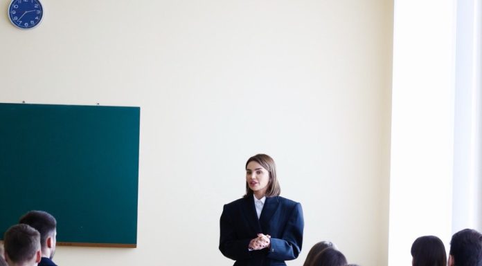 Віолета Лабазюк провела відкриту зустріч зі студентами Хмельницького університету управління та права імені Леоніда Юзькова