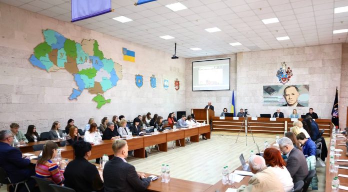 Обговорили правові засади організації та здійснення публічної влади