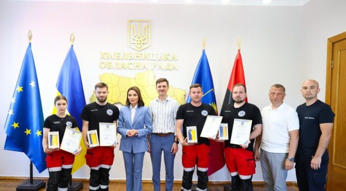 Відзначили медиків екстреної медичної допомоги