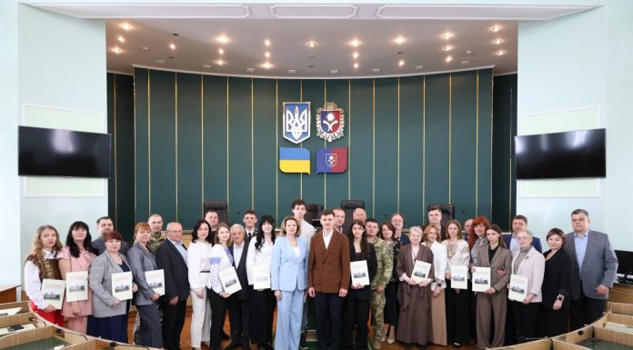 Володимир Гончарук привітав переможців обласного конкурсу науково-дослідних робіт