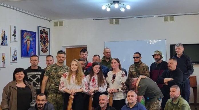 Лікує музика і слово