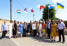 Дипломатична алея калини як символ міжнародної підтримки України