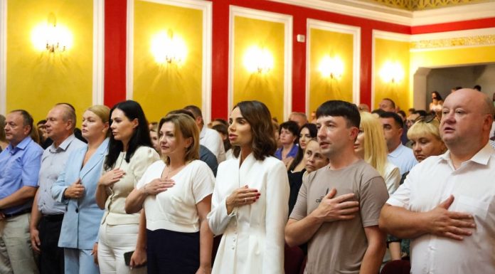 Випуск бакалаврів у Хмельницькому університеті управління та права імені Леоніда Юзькова