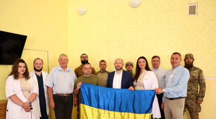 Медичних працівників Хмельниччини привітали з професійним днем