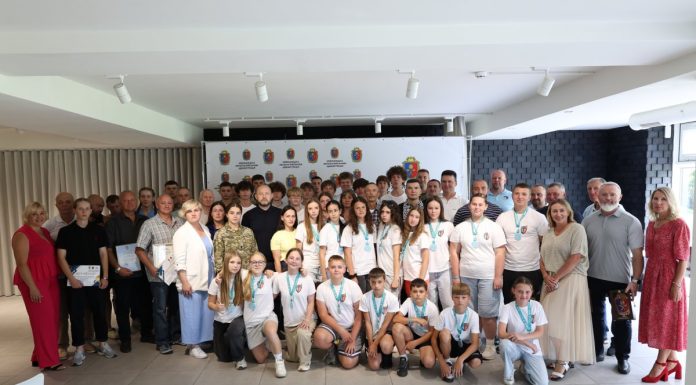 З нагоди Дня тренера на Хмельниччині відзначили кращих наставників і спортсменів