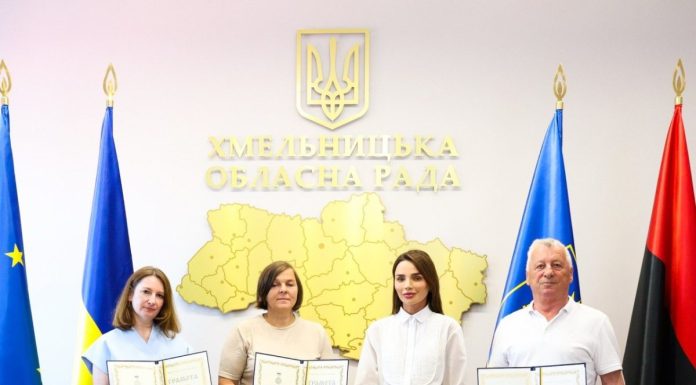 Медиків Волочищини нагородили високими державними відзнаками