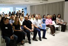 «Жива книга: відверті історії турботи про дітей». На Хмельниччині обговорили сімейні форми виховання