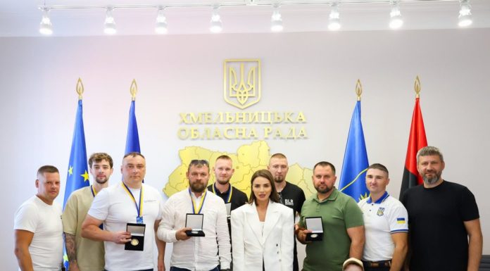 Віолета Лабазюк привітала команду «Ветеран ПРО» – срібних призерів Чемпіонату України з веслування