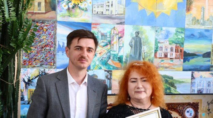 Володимир Гончарук привітав колектив музею історії міста Хмельницького з ювілеєм