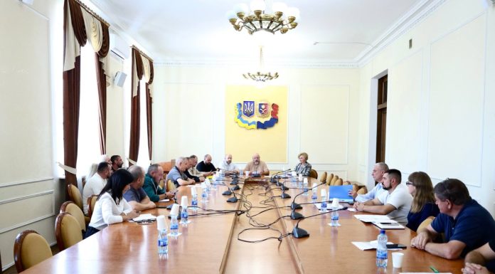 У рамках чергової сесії обласної ради розпочали роботу постійні комісії