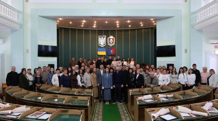 Турбота про інших – їхня повсякденна праця: працівників соціальної сфери привітали з професійним днем